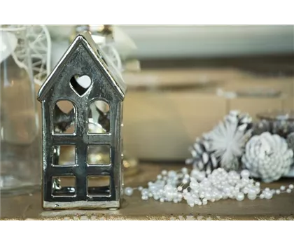 Die Haustür als Visitenkarte – Dekoration in der Winterzeit