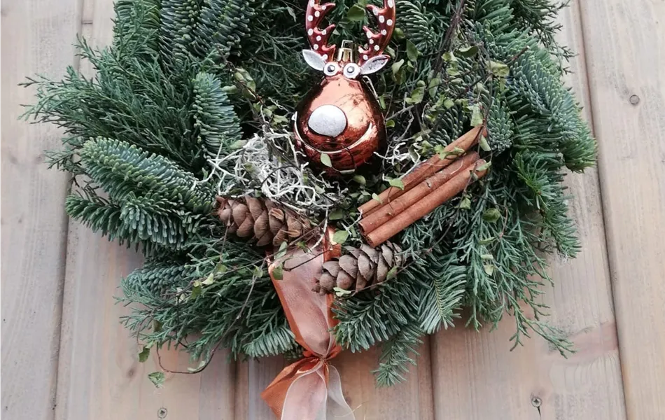 Winterlicher Türkranz oder Wandkranz "Rudolph"