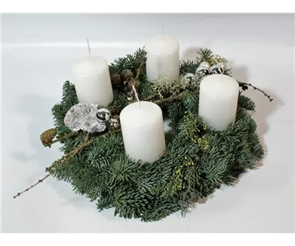 Adventskranz Winterzauber aus echtem Tannengrün