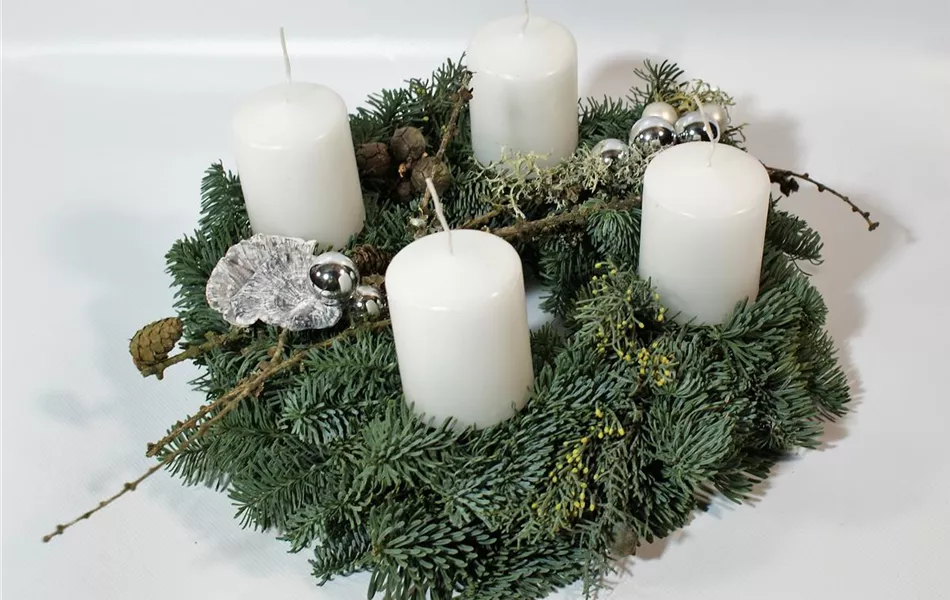 Adventskranz Winterzauber aus echtem Tannengrün