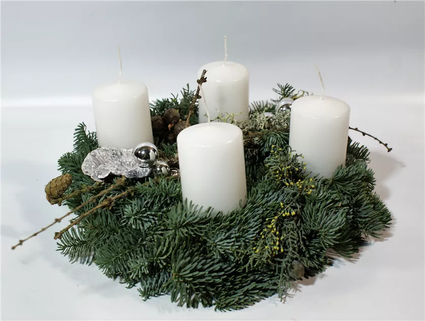Adventskranz Winterzauber aus echtem Tannengrün