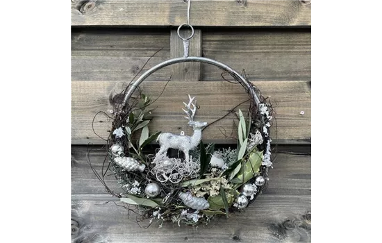 Winterlicher Loop Wandkranz oder Türkranz "Winterwald" 