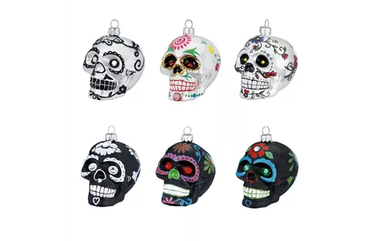 Weihnachtskugel 'Happy Skull'