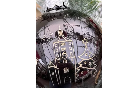 Heimatglanz 2025 – Weihnachtskugel „Günzburg“ (lasergraviert, 8 cm)