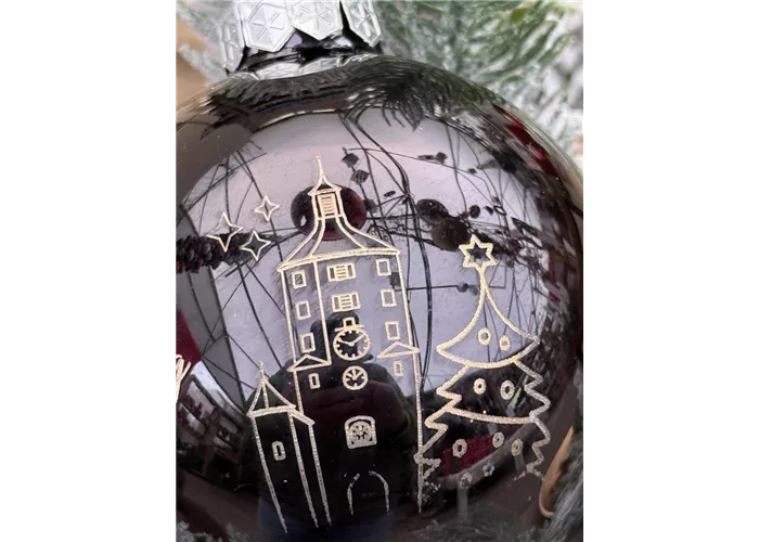Heimatglanz 2025 – Weihnachtskugel „Günzburg“ (lasergraviert, 8 cm)