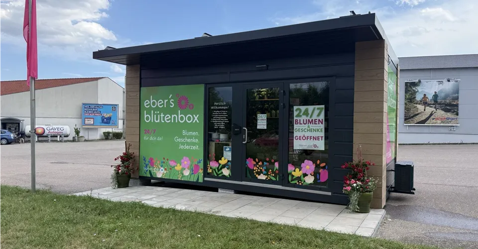 Ebers Blütenbox auf dem Parkplatz in Günzburg