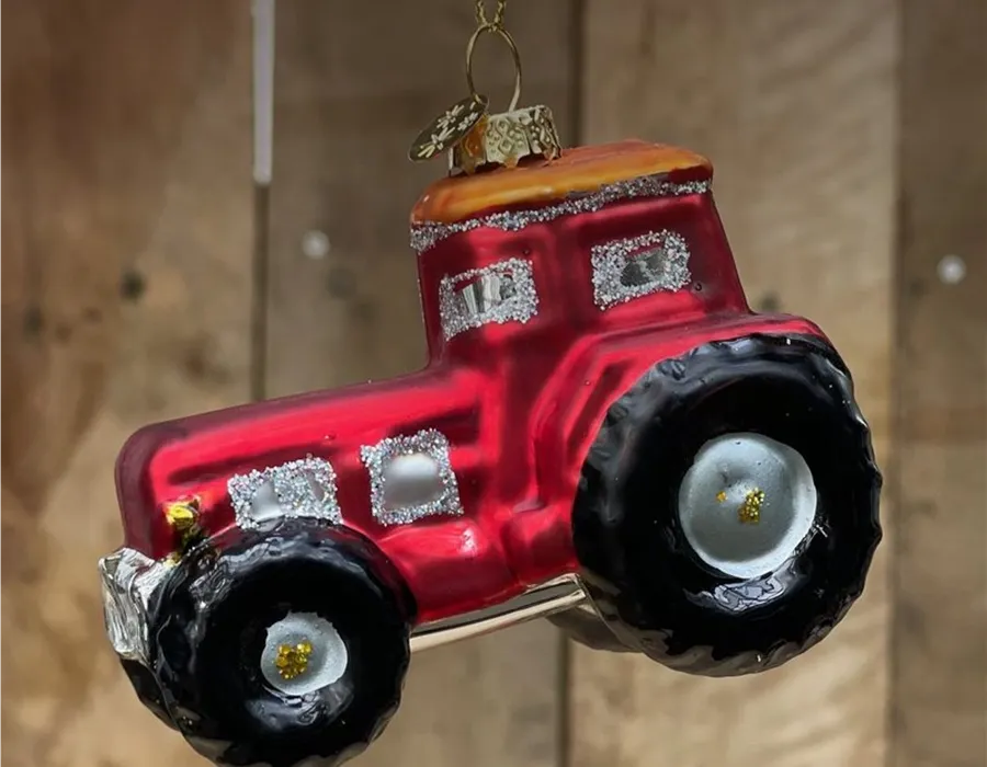 Weihnachtskugel Traktor Rote Traktor-Weihnachtskugel aus Glas